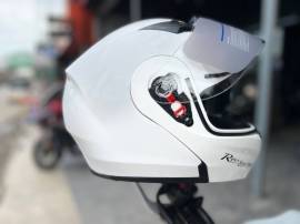 មួកការពារបើកចង្កាបាន Yamaha Flip Up Helmets