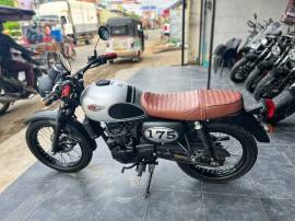 Kawasaki W175 SE 019 ប្រភេទក្លាសិត 