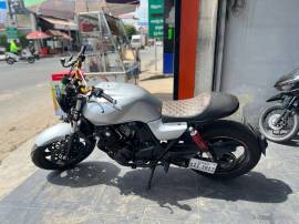 Honda CB400 04 Custom Cafe Racer មួយទឹកស្លាកលេខភ្នំពេញ ម៉ាសុីននៅអេម