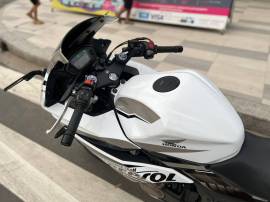 លេងតែមហើយ Honda CBR400R 2017 កំលាំង 400cc មួយទឹកស្លាកលេខ