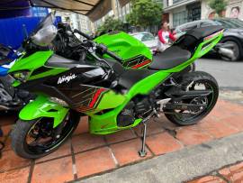 មានចូល Kawasaki Ninja 400 2022 ក្រដាសពន្ធពីជប៉ុន