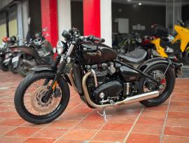 មានចូល Triumph Bobber 1200cc ឆ្នាំ​ 2017