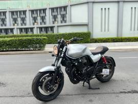 Honda CB400 04 Custom Cafe Racer មួយទឹកស្លាកលេខភ្នំពេញ ម៉ាសុីននៅអេម